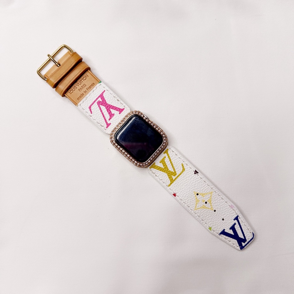 🩷🤍 Louis Vuitton Apple Watch band White multicolor Hand crafted ♻️ - Picture 10 of 15